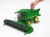 02132 BRUDER - John Deere T670i